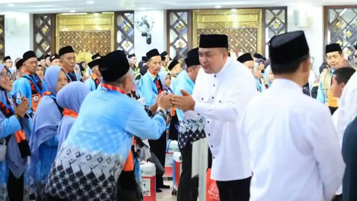 Untuk Pertama Kalinya, Pemkab Bogor Lepas Calon Jemaah Haji 2026 di Masjid Raya Nurul Wathon