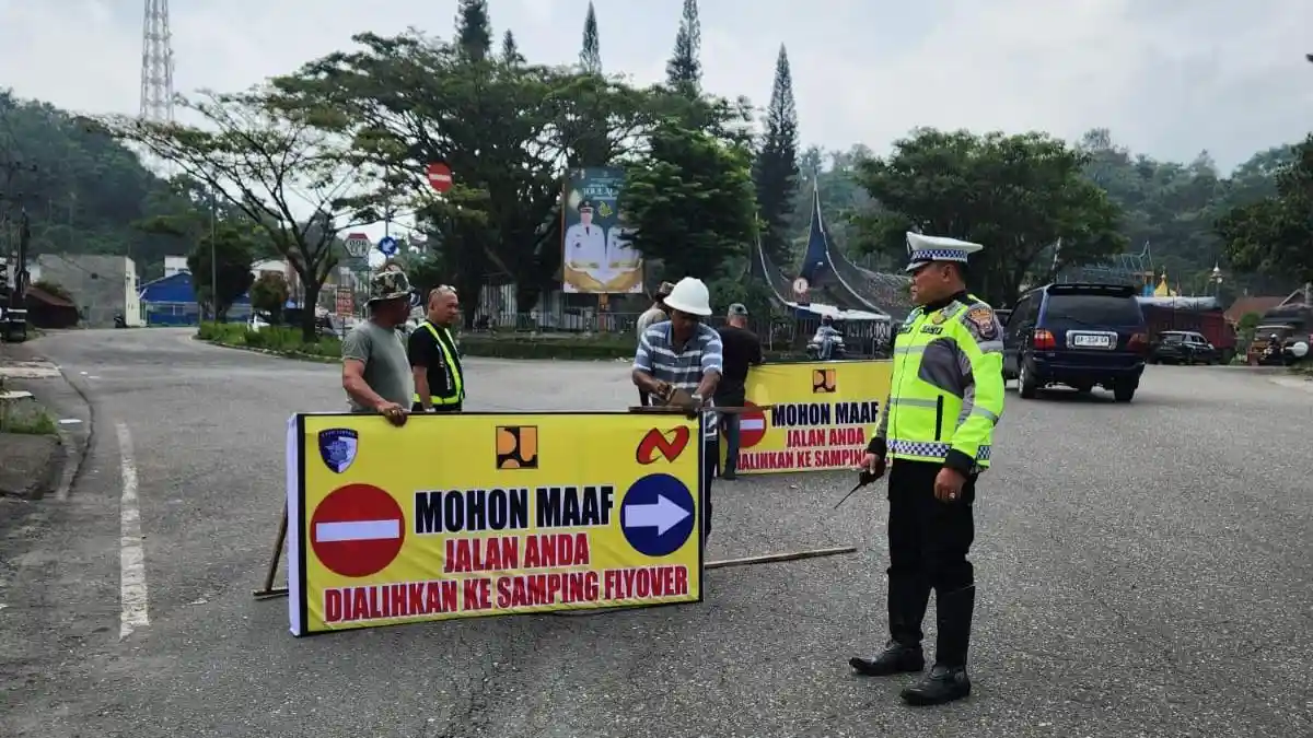 Ada Perbaikan Jalan di Padang Panjang, Polisi Lakukan Rekayasa Arus Lalin