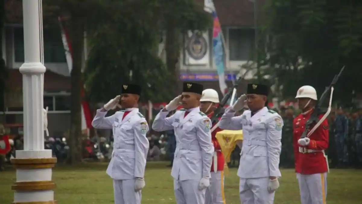 Nasib Paskibra Purbalingga Selesai Upacara