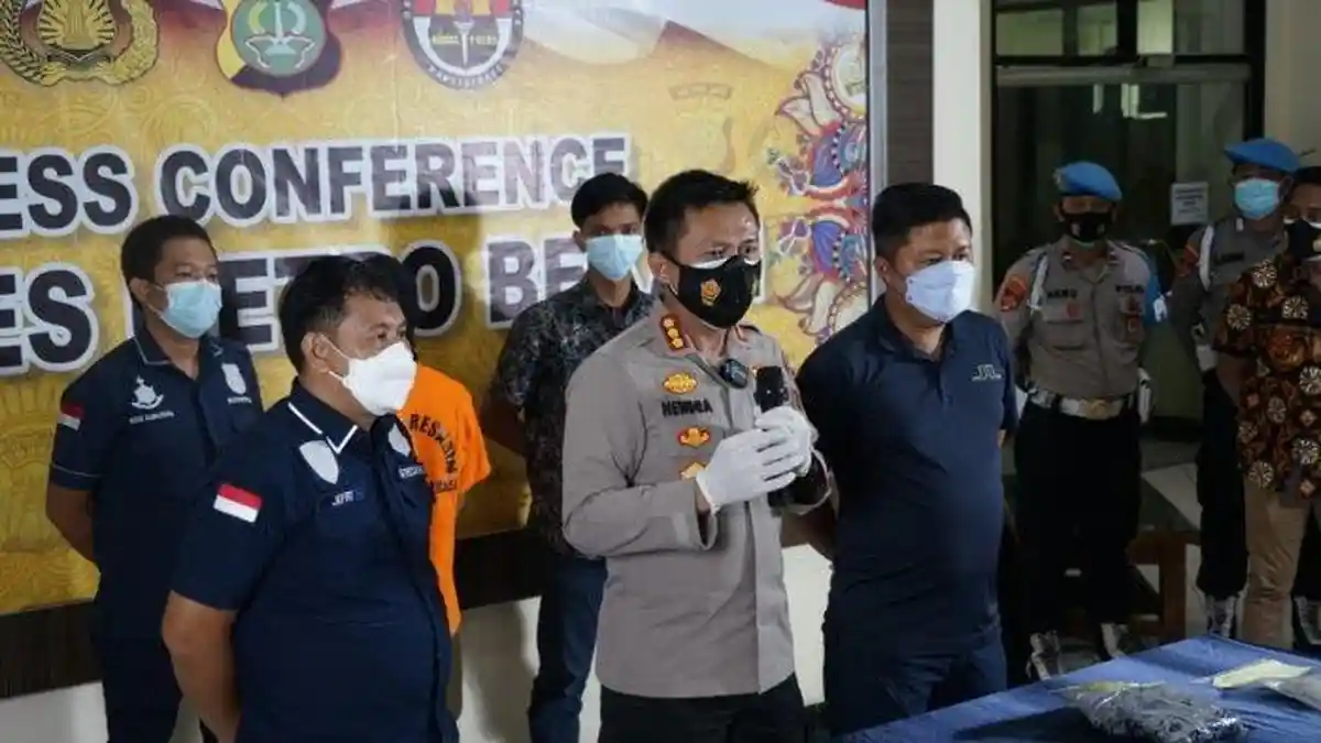 Polisi Ungkap Kasus Pembunuhan di Bekasi: Bermotif Dendam dan Asmara