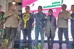 Ketua-Umum-Apkrindo-Jatim-Ferry-Setiawan-paling-kanan.jpg