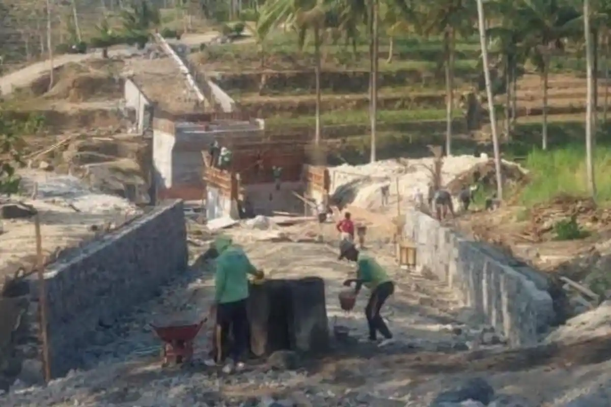 Tahun ini Dinas PUPR Kabupaten Blitar Tuntaskan Pembangunan 7 Jembatan dan 260 Titik Ruas Jalan