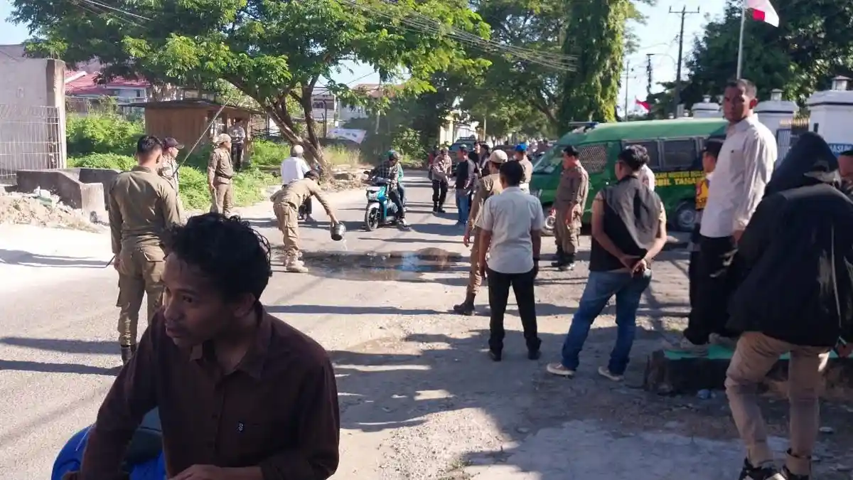 Didemo Mahasiswa, Kok Kejari Belum Tetapkan Tersangka Kasus Dugaan Korupsi Pasar Sentral Bulukumba? - Tribun-timur.com