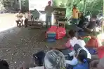 Sosok Suhari Lohor Anggota DPRD Pulau Morotai Malut, Gunakan Dana Reses Buka Akses Jalan Tani
