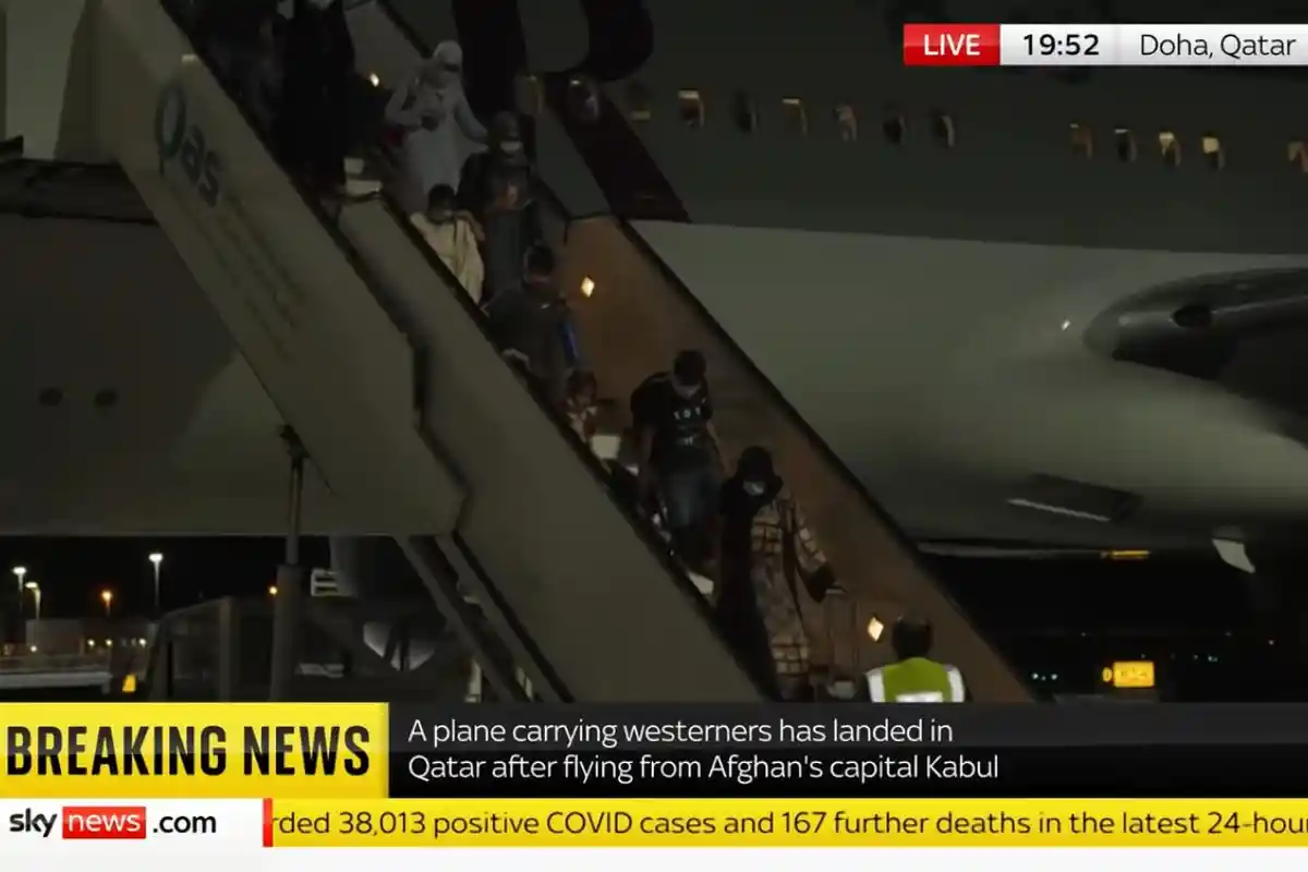 AS hingga Inggris Sambut Baik Penerbangan Internasional Pertama dari Bandara Kabul ke Qatar