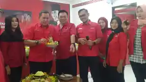 tumpeng-pendaftaran-balon-Bupati-Kudus.jpg