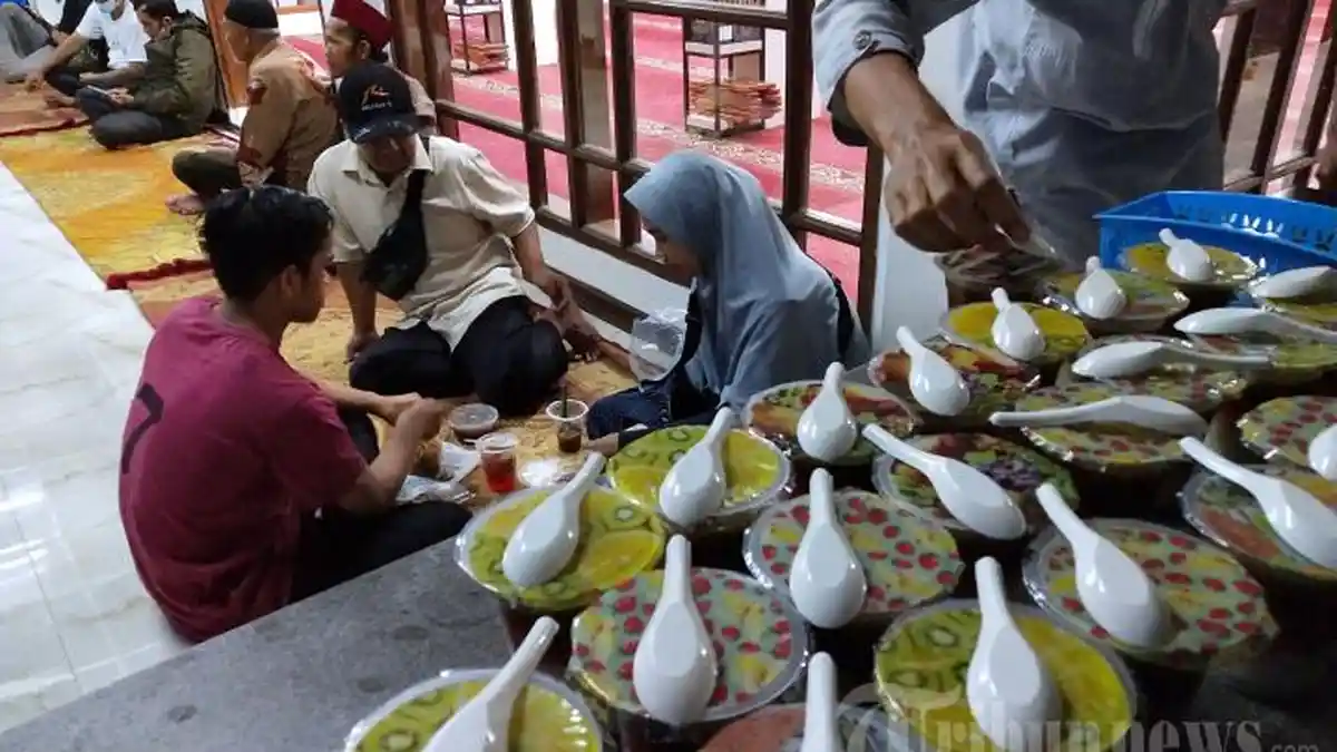 Bacaan Doa-doa Buka Puasa Ramadhan 2026, Berikut Keutamaan Menyegerakan Waktu Berbuka