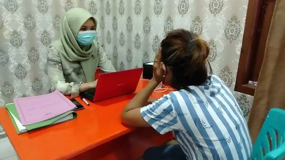 Dilarang Rujuk, Janda Muda di Jambi Ini Siram Ibunda Dengan Air Panas