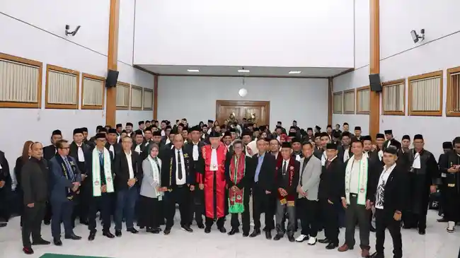 KNAI Sumpah 66 Advokat Baru, Siap Bangun Dunia Hukum yang Bersih