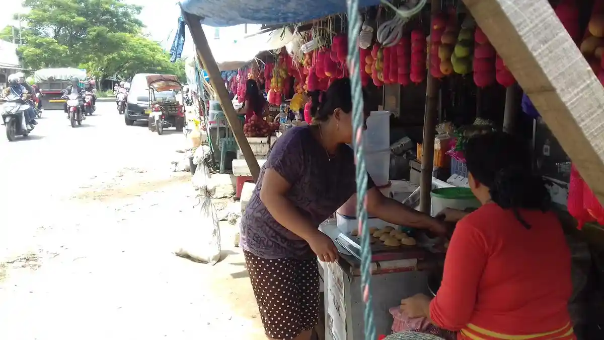 Jajanan Putu Cangkir Terpanjang di Bajeng Gowa - putu-cangkir_20160215_153705.jpg