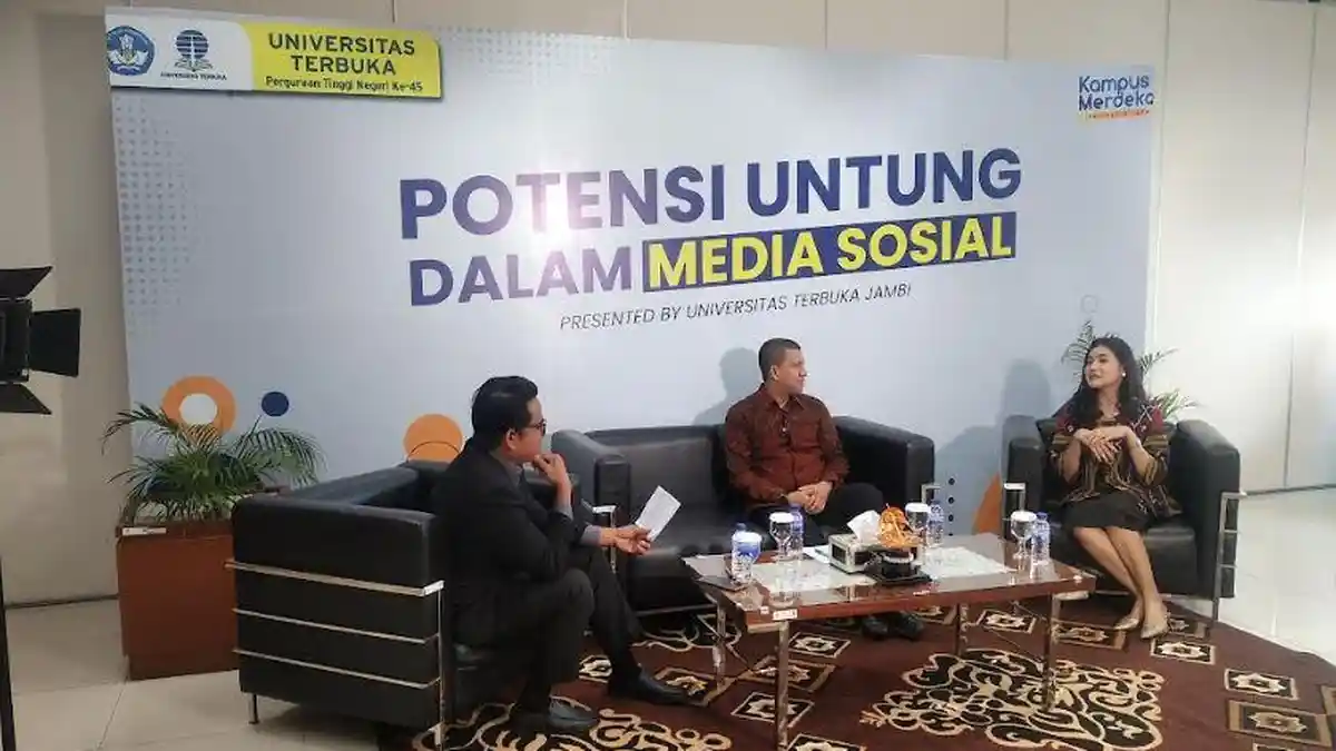 Universitas Terbuka Jambi Gelar Webinar Potensi Untung Dalam Media Sosial