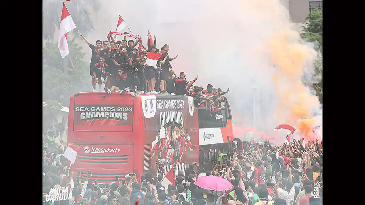 Arak-arakan Timnas Sepak Bola Indonesia U-22 Bikin Macet, Menpora Minta Maaf ke Masyarakat