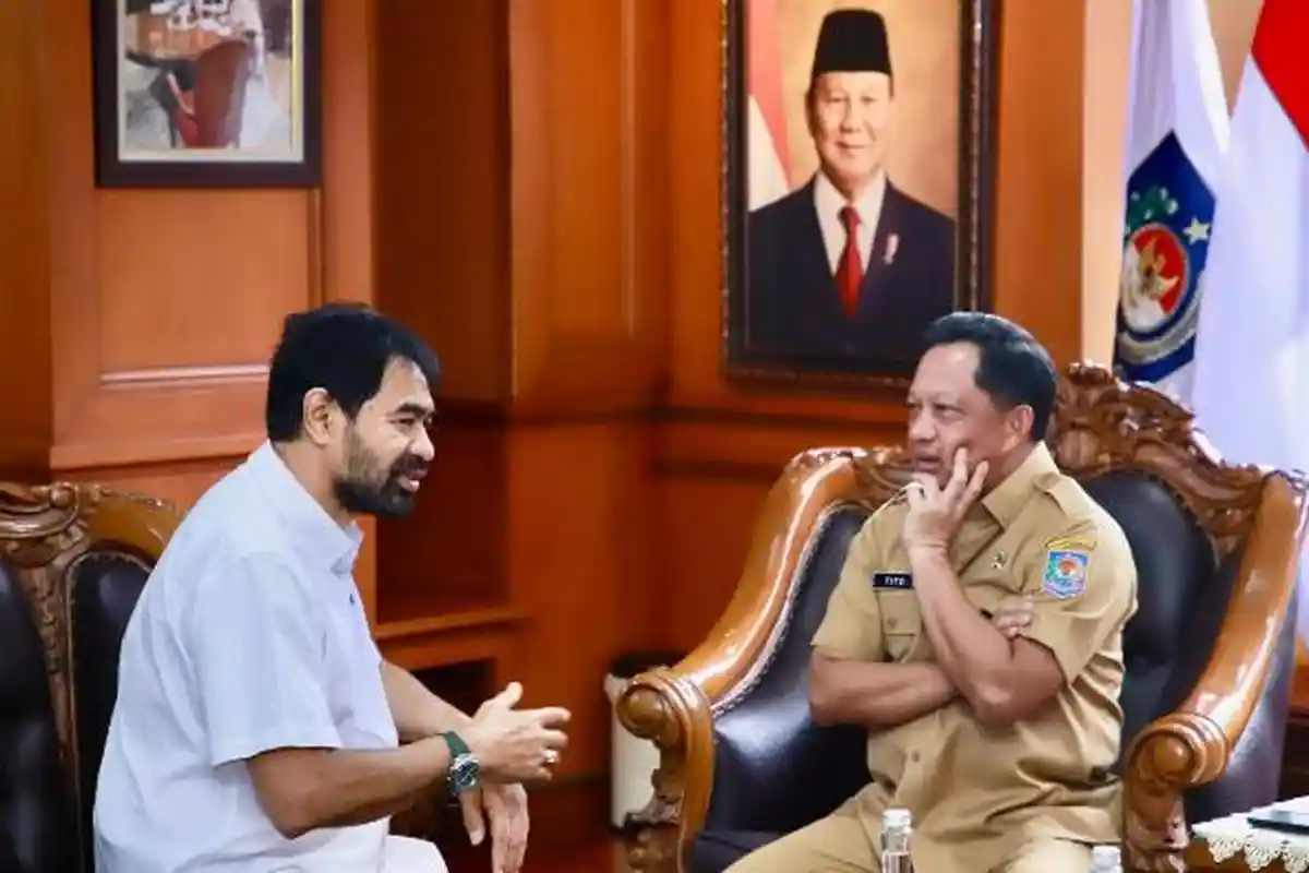 Gubernur Aceh Muzakir Sampaikan Selamat ke Tito Karnavian atas Gelar Adat dari Wali Nanggroe