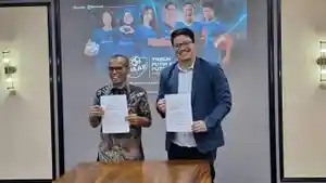 CEO-Tribun-Network-Dahlan-Dahi-bersama-dengan-Ketua-Umum-Federasi-Futsal-Indonesia.jpg