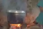 Dapur Warga Lombok Timur Mengepul Sambut Lebaran Topat