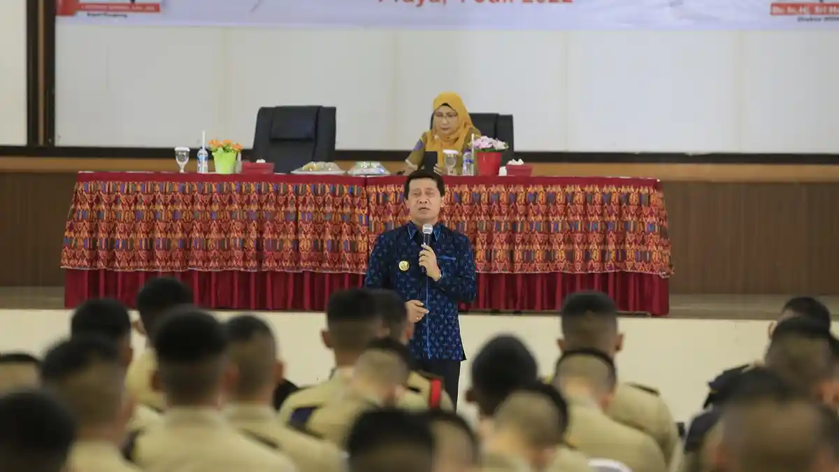 Bupati Suwirta Berbagi Ilmu Kepemimpinan Kepada Para Nindiya Praja IPDN Kampus NTB