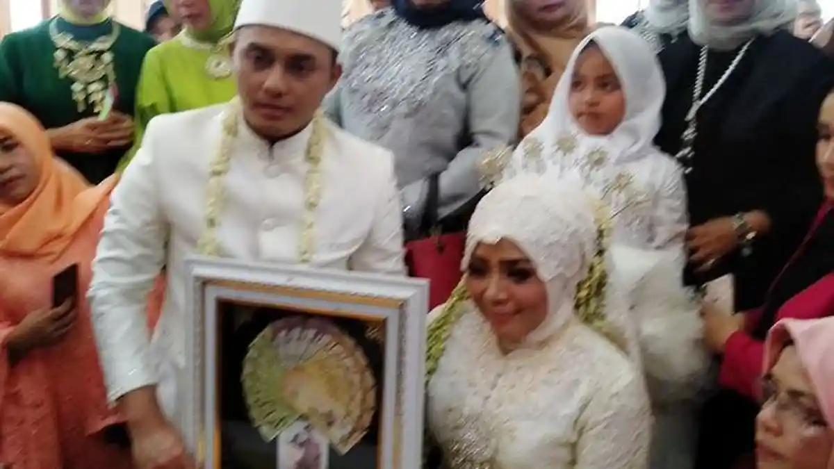 Fadel Islami Pamer Foto Malam Pertama Usai Resmi Nikahi Janda Nassar ...