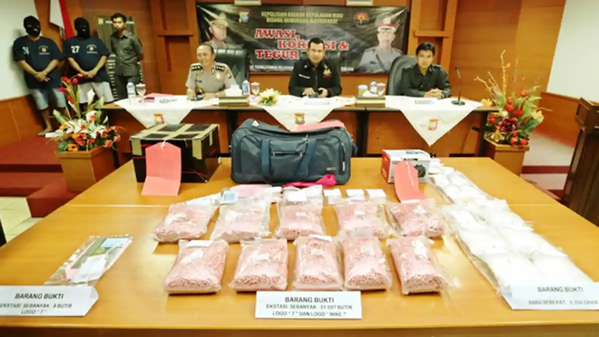 Oknum Polisi di Batam Nyambi Jadi Perantara dan Kurir Narkoba