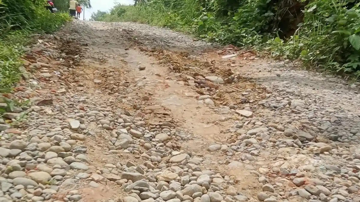 Serakan Kerikil Rawan Kecelakaan, Warga Minta Pemko Aspal Jalan Blang Poroh – Paya Punteut 