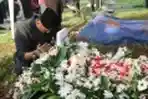 Pemakaman Ayahanda Aktor Anjasmara (Suami Rahmawati Soekarno)
