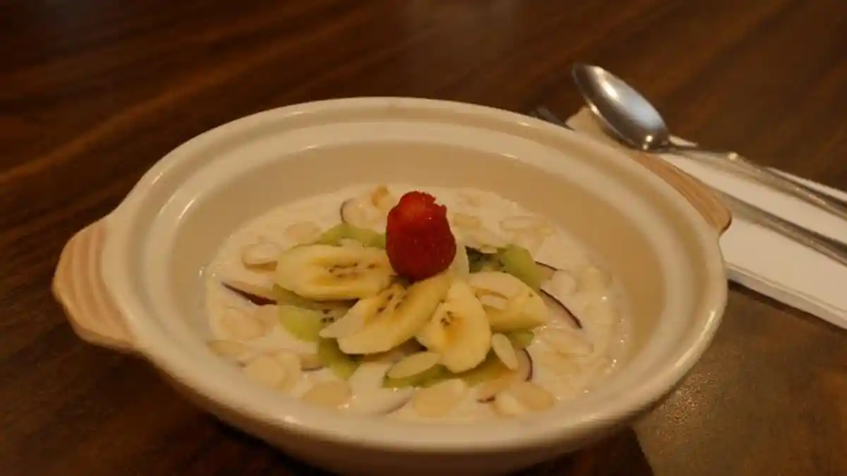 Bircher Muesli, Menu Sarapan Sehat di Sri Katon Resto