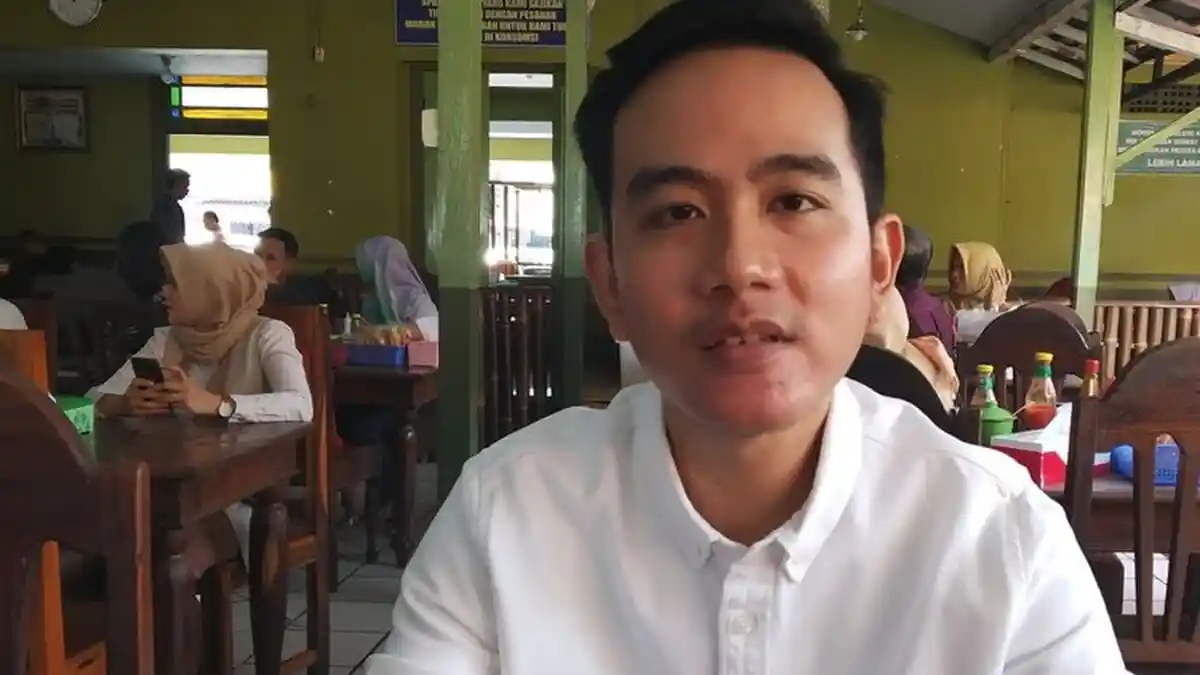 Gibran Tidak Akan Beli Mobil Listrik Jadi Kendaraan Dinas dan Siap Kena Sanksi
