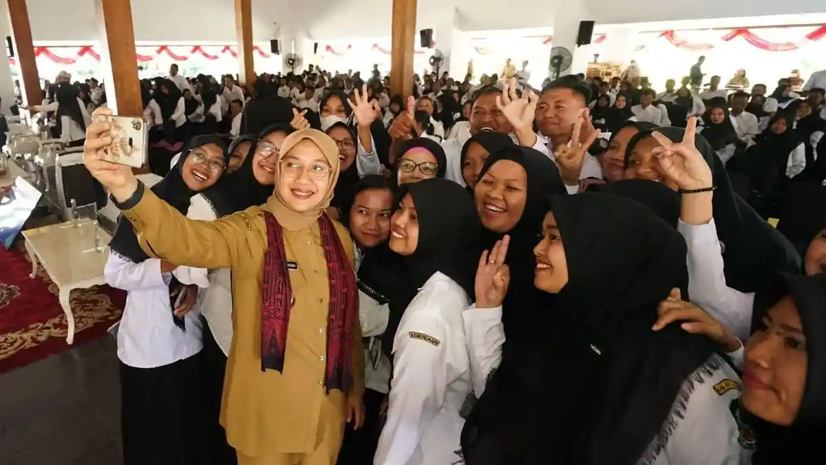 Bupati Ipuk Angkat 4.909 Honorer Banyuwangi Jadi PPPK Paruh Waktu
