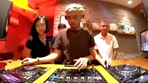 MUSIK-DJ-Itara-bersama-DJ-Angger-Dimas.jpg