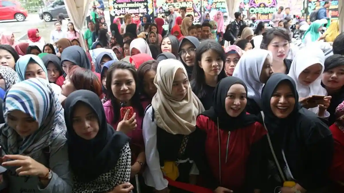 Nia Ramadhani Buka Toko Roti di Makassar, Ini Lokasinya - Tribun-timur.com