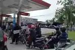 Jalan Luwu Utara Dibuka, Pembelian BBM Dibatasi, Kendaraan Antre
