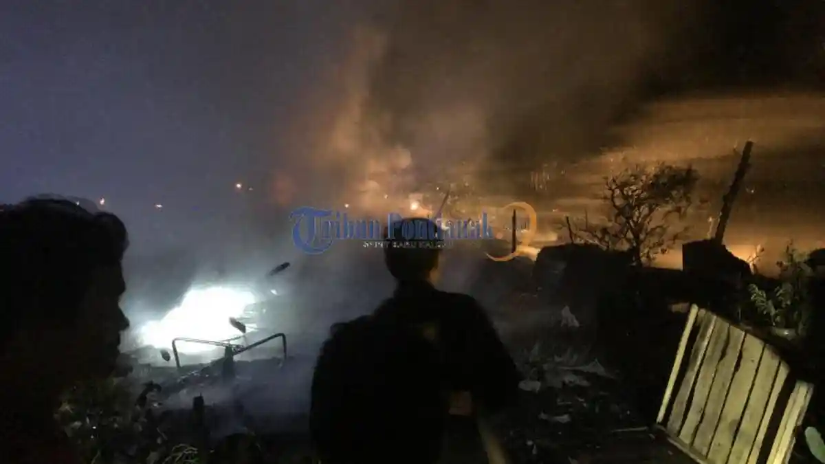 Foto-foto Kebakaran di Gang Hidayah Parit Bugis - kebakaran_20170409_185803.jpg
