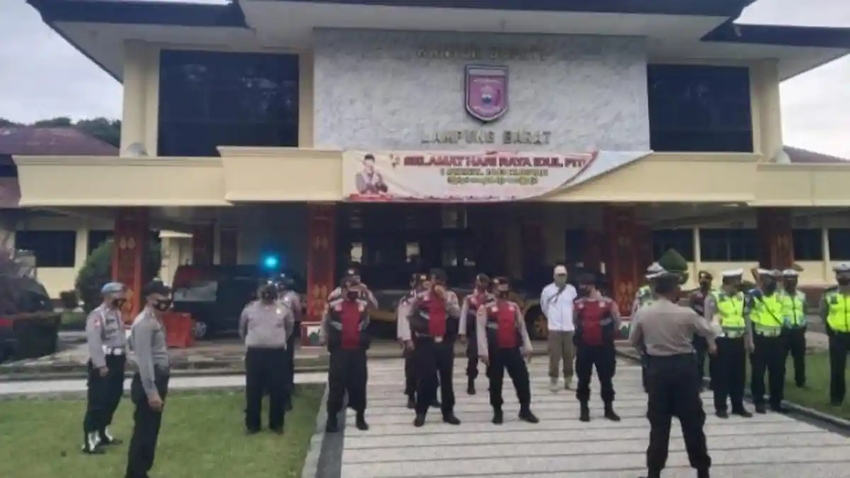 Polres Lampung Barat Gelar Apel Siaga Pengamanan May Day