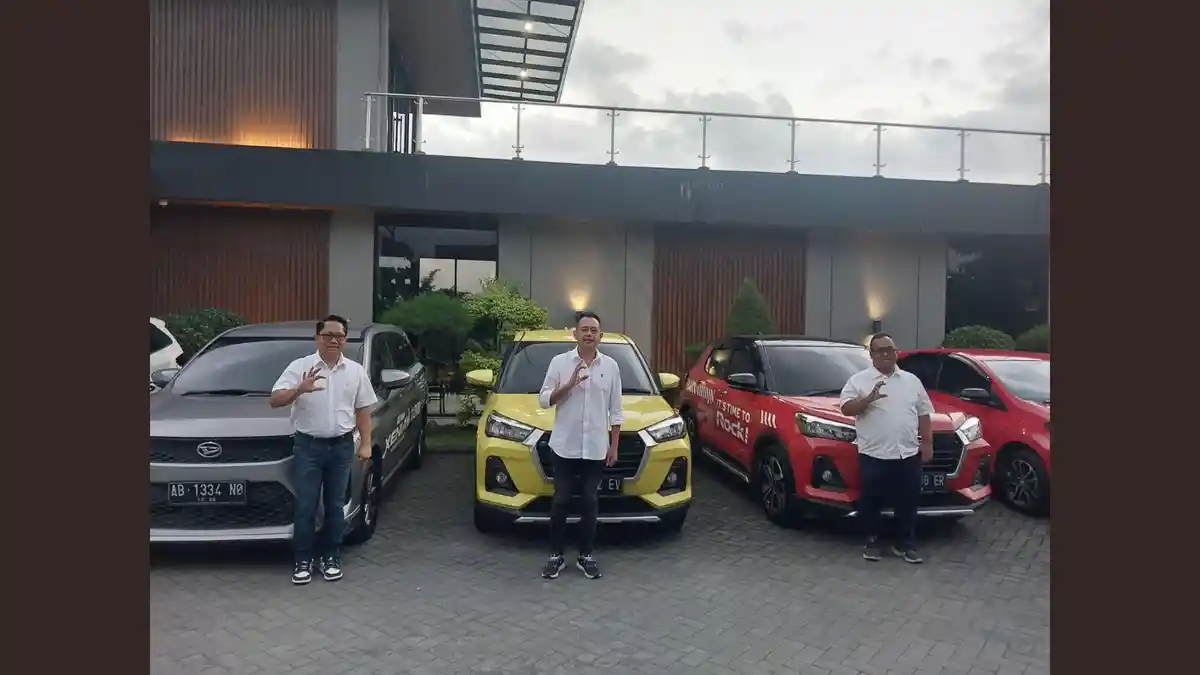 Mau Beli Mobil Berhadiah Umrah? Coba Program DAIFIT dari Daihatsu