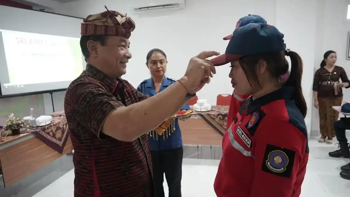 Bupati Dana Buka Pelatihan dan Pembinaan Relawan Pemadam Kebakaran di Karangasem