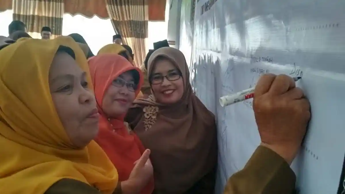 Sejumlah Instansi di Aceh Tengah Tanda-Tangani Komitmen Menuju KLA