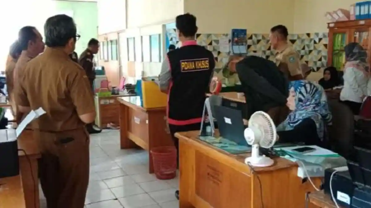 Kejari Geledah Kantor Dinas Pertanian Bulukumba Terkait Kasus Dugaan Korupsi UPPO