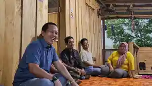Iksan-Baharuddin-Abdul-Rauf-di-Desa-Lereea.jpg