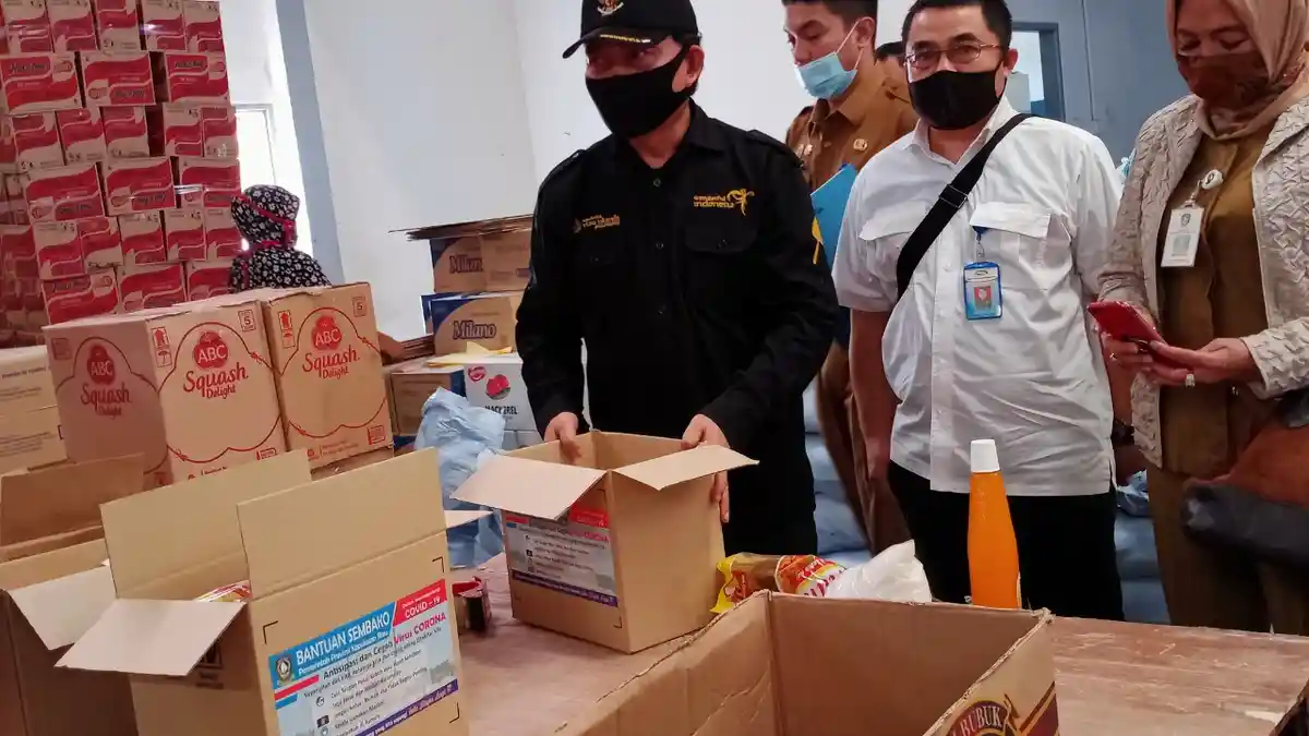 Paket Sembako Gratis Bagi Warga Batam Bantuan Pemerintah Provinsi Dikemas dalam Kardus, Ini Isinya