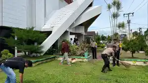 Bersihkan-GKPI-Jalan-Simbolon.jpg