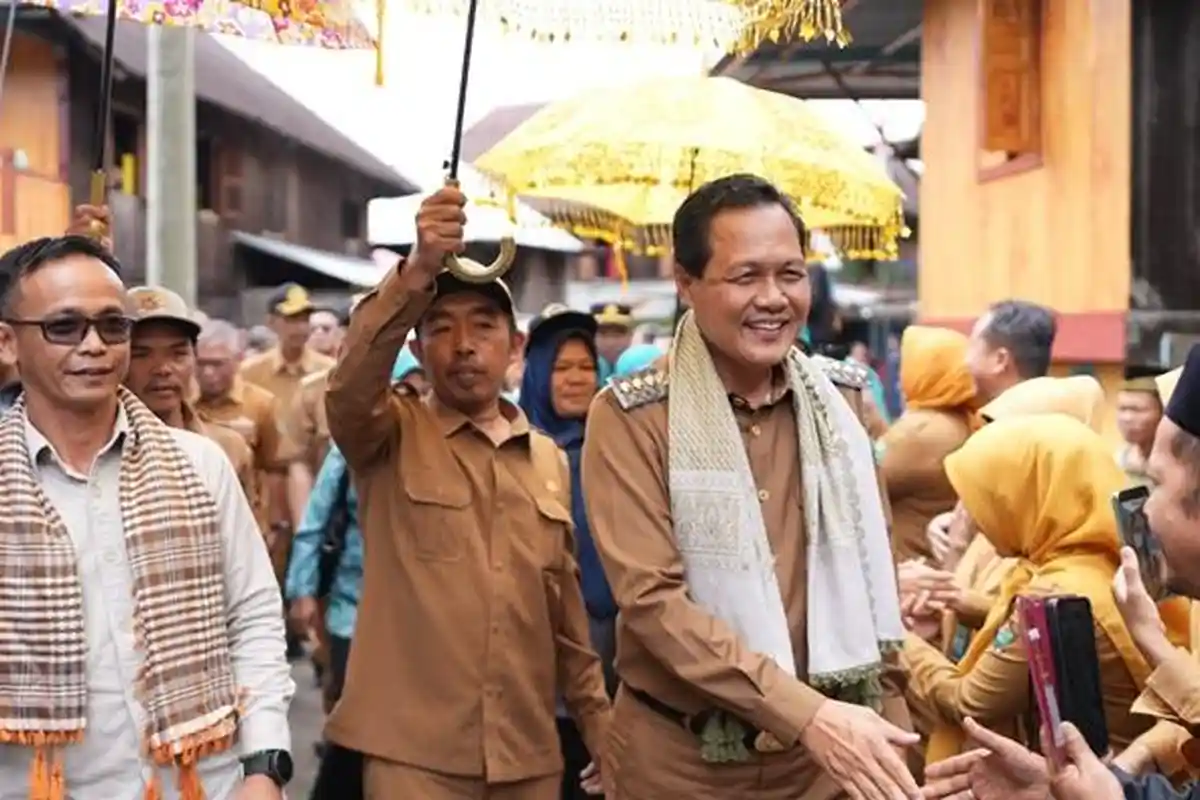 Jalankan Program Bunga Desa, Bupati Muara Enim Janji Jalan Pulau Panggung-Segamit Bakal Dilebarkan