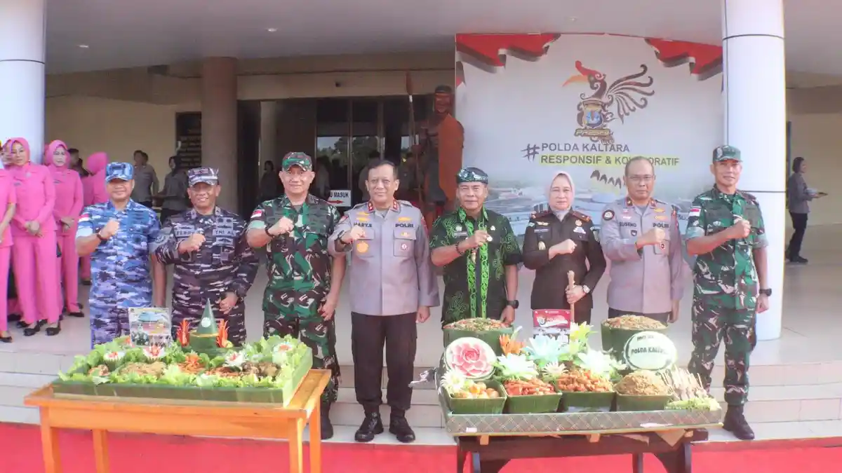 Kejutan yang Diterima Kapolda dari Danrem saat Perayaan HUT ke-7 Polda Kaltara
