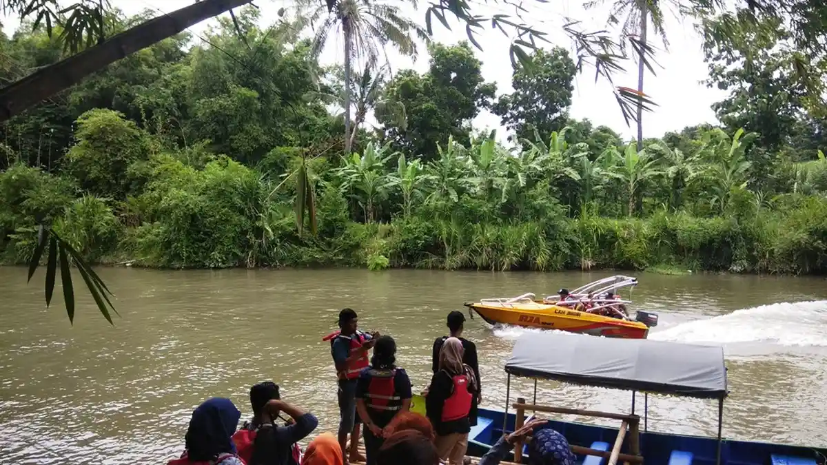 Warga Dusun Cikal Kelola DAS Untuk Kampung Wisata, Lahirkan Kawasan Wisata Taman Tempuran Cikal