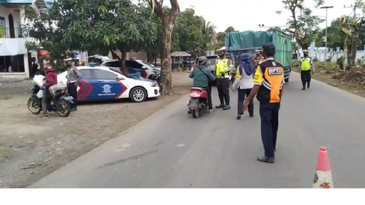 PPKM Diperpanjang, Ini Aturan yang Harus Ditaati Warga Sulbar, Pasar Boleh Buka Hingga Jam 3 Sore