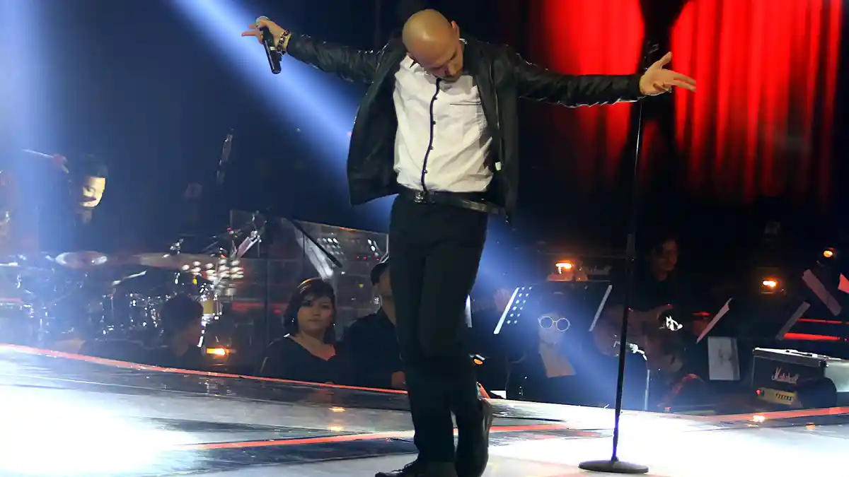 Kekasih Yang Tak Dianggap Lagu Galau Husein Idol