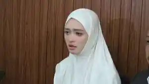 Selebgram-Inara-Rusli-dalam-konferensi-pers-di-kawasan-Pluit-Jumat-28112025.jpg
