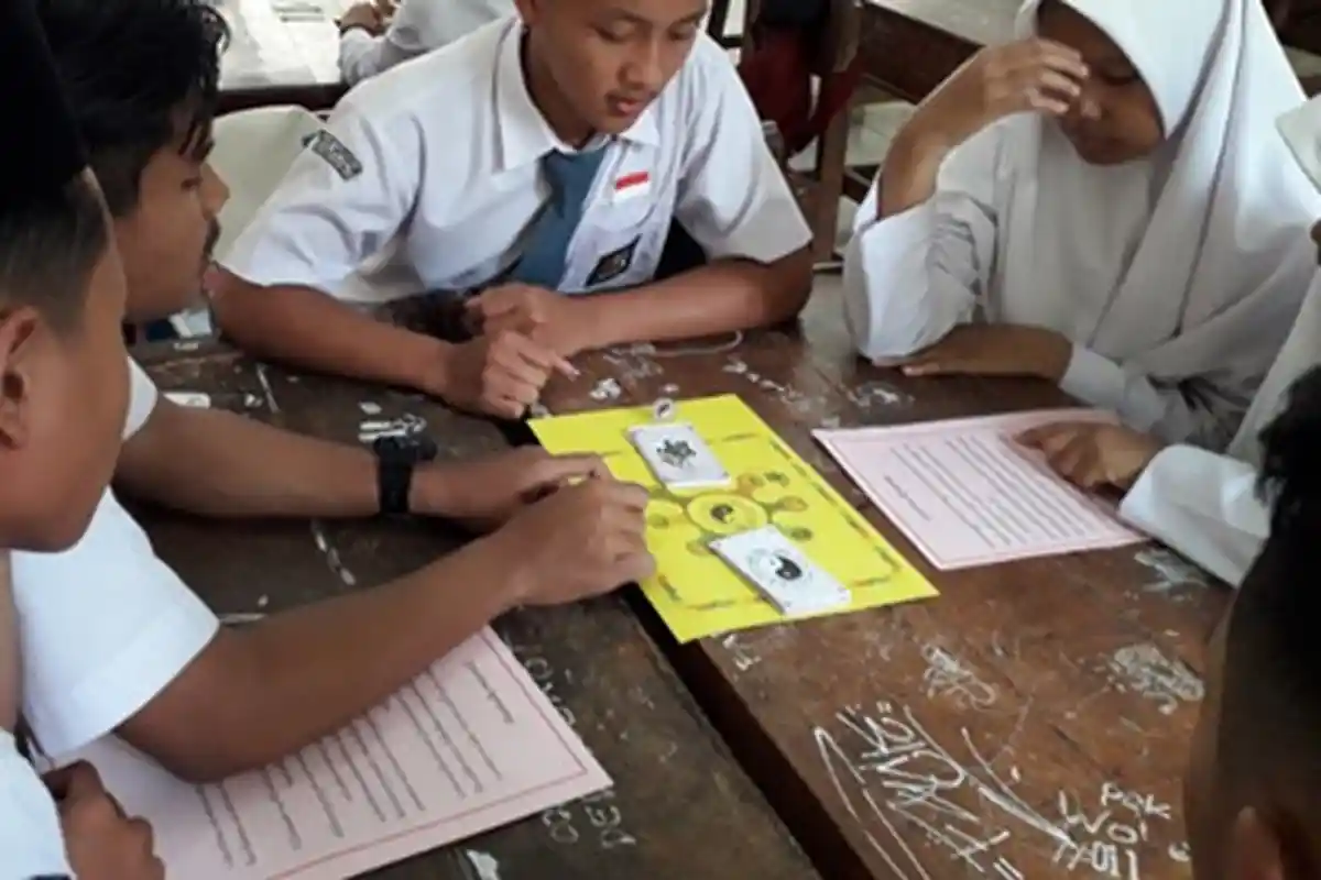 Bawa Tao Teaching Game ke Kelas, Triana Juara Guru Bahasa Daerah Tingkat Nasional