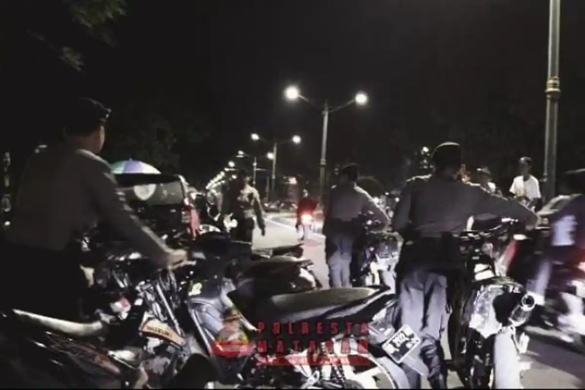 25 Motor Knalpot Brong Disita Polresta Mataram di Jalan Udayana