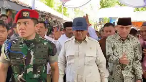 Mayor-Teddy-terlihat-memakai-pakaian-lengkap-prajurit-TNI-AD.jpg
