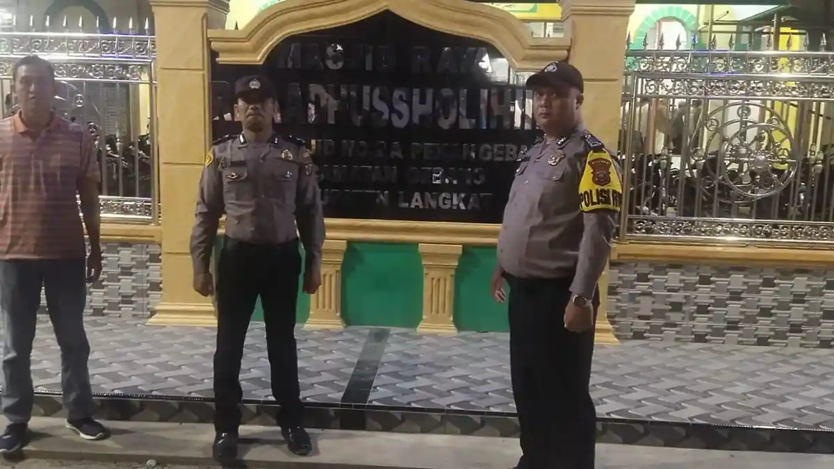 Berikan Rasa Aman, Polres Langkat dan Polsek Sejajaran Amankan Salat Tarawih Selama Ramadan