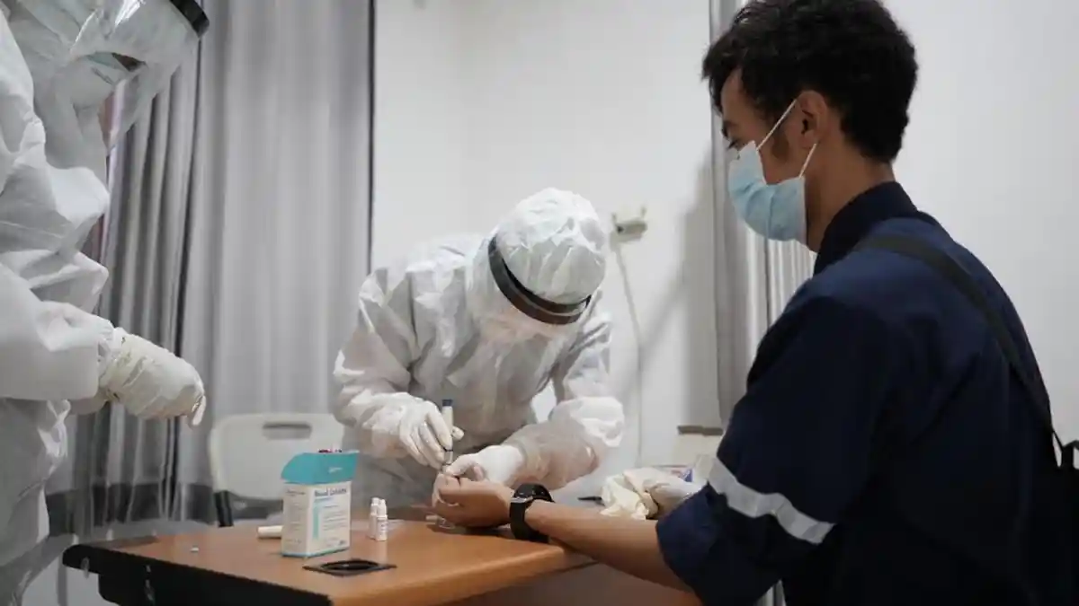 Pastikan Pegawai Bebas Covid-19, PLN NTT Lakukan Rapid Test Mandiri